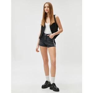 Taşlı Kot Şort Mini Cep Detaylı