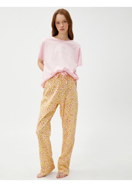 Pamuklu Pijama Takımı Kısa Kollu Desenli Baskılı modelleri