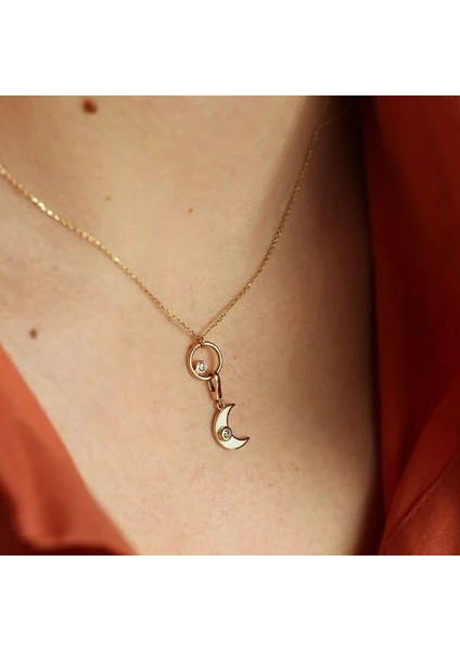 Cercle Moon Altın Kolye