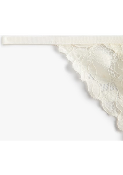 String Külot Dantelli Biye Detaylı