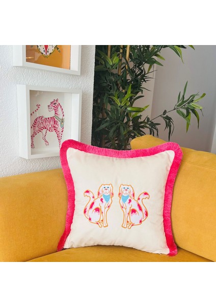 Pembe Köpek Desenli Bej Kadife Kırlent Kılıfı ( 45 cm x 45 cm ) modelleri