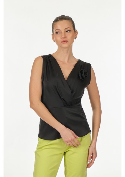 V Yaka Kolsuz Minimalist Kadın Bluz - Saten Kumaş - Crop fiyatları