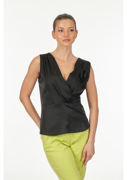 V Yaka Kolsuz Minimalist Kadın Bluz - Saten Kumaş - Crop fırsatları