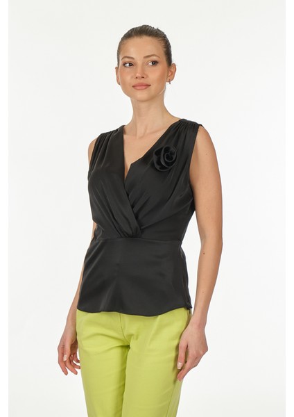 V Yaka Kolsuz Minimalist Kadın Bluz - Saten Kumaş - Crop indirimleri