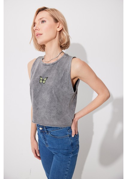 Gri Soluk Efektli Baskılı Kolsuz T-Shirt SS23TE4719TE indirimleri
