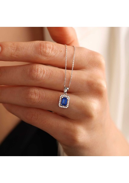 Beyaz Altın Baget Kolye Aquablue Stone