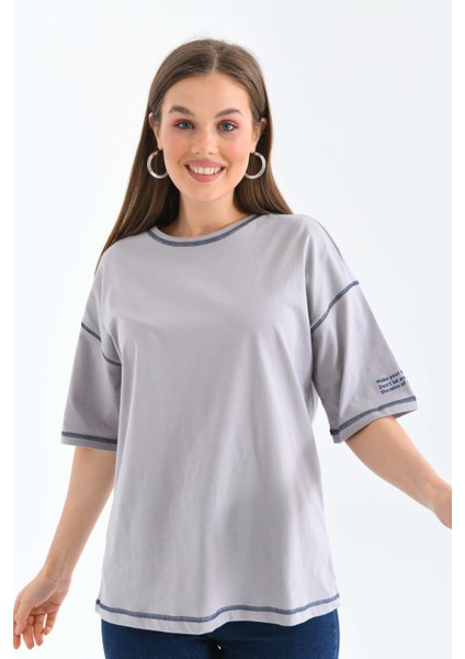 Kadın Füme Karyoka Dikişli Geniş Kalıp Tek Kolu Baskılı Örme T-Shirt indirimleri