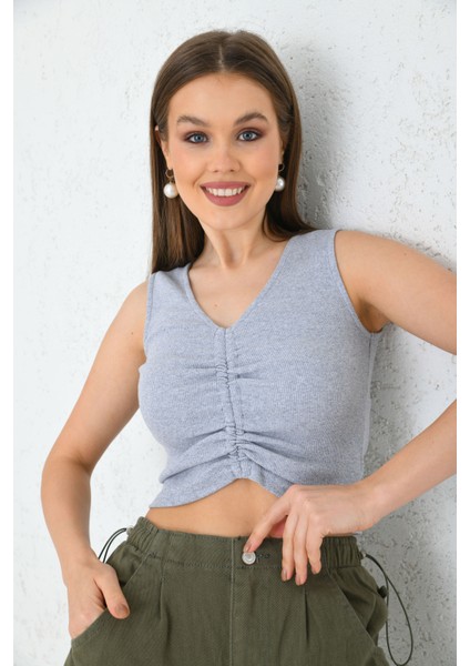 Kadın Gri Büzgü Detaylı V Yaka Örme Crop Bluz modelleri