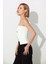 Beyaz Göbek Üçgen Detaylı Triko Büstiyer SWA4656BE 4