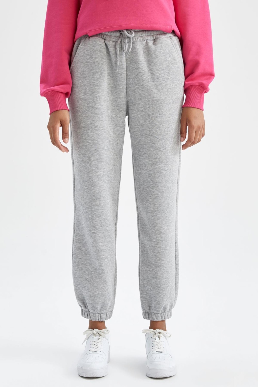 DeFacto Kadın Standart Fit Jogger Eşofman Altı S7370AZ22WN Pamuklu Kalın Kumaş ile Rahatlık görsel 5