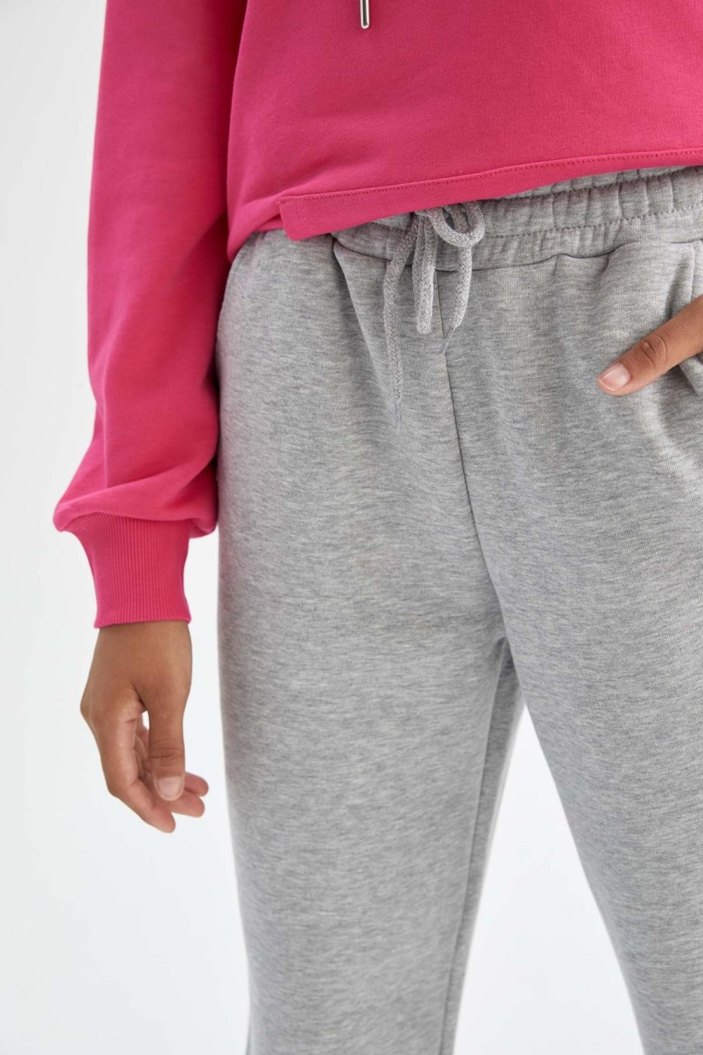DeFacto Kadın Standart Fit Jogger Eşofman Altı S7370AZ22WN Pamuklu Kalın Kumaş ile Rahatlık görsel 6
