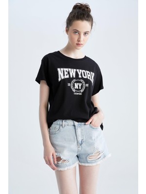 DeFacto Regular Fit Bisiklet Yaka Baskılı Kısa Kollu %100 Pamuk Tişört X6348AZ22SM