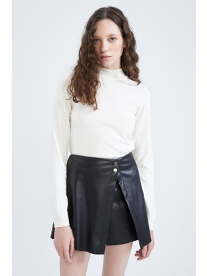 DeFacto Kazak Slim Fit Yarım Balıkçı Yaka R1693AZ22AU