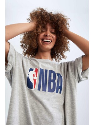 DeFactoFit NBA Boxy Fit Bisiklet Yaka Kısa Kollu Tişört Z3128AZ23SP