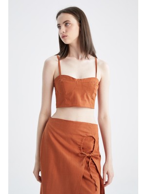 DeFacto Kalp Yaka Fitted Keten Görünümlü Askılı %100 Pamuk Bluz Y7862AZ22HS