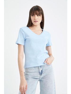 DeFacto Slim Fit Dar Kesim V Yaka Ribana Basic Düz %100 Pamuk Kısa Kollu Tişört