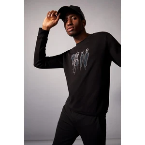 Modern Fit Bisiklet Yaka İşlemeli Uzun Kollu Sweatshirt V5175Az21Au