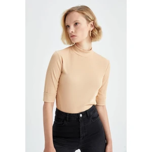 Slim Fit Yarım Balıkçı Yaka Kısa Kollu Tişört V6845AZ22AU