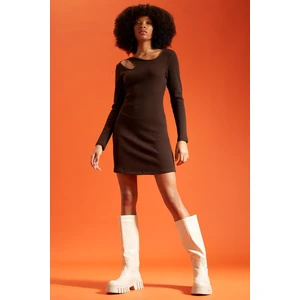 Bodycon Slim Fit Bisiklet Yaka Kesik Detaylı Uzun Kollu Kaşkorse Mini Elbise X3623AZ22SP