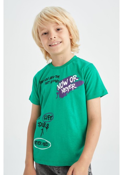 Erkek Çocuk Regular Fit Slogan Baskılı Bisiklet Yaka Kısa Kollu Pamuklu Tişört X4088A622SP