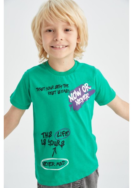 Erkek Çocuk Regular Fit Slogan Baskılı Bisiklet Yaka Kısa Kollu Pamuklu Tişört X4088A622SP modelleri