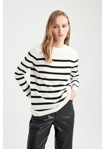 Relax Fit Çizgili Bisiklet Yaka Triko Tunik Kazak S7517AZ22WN