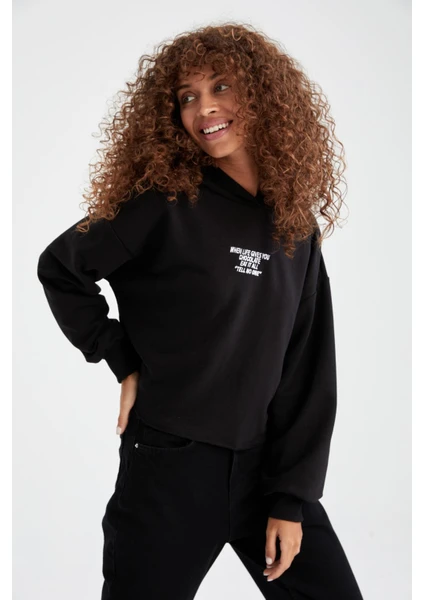 Slogan Baskılı Kapüşonlu Oversize Fit Crop Sweatshirt V1785Az21Au