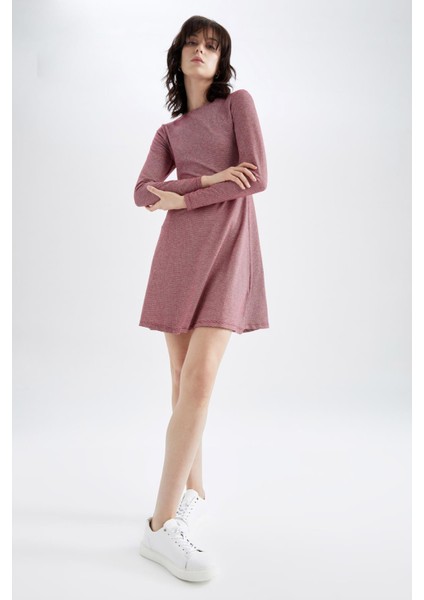 Regular Fit Bisiklet Yaka Kareli Mini Uzun Kollu Elbise N0323AZ20SP fiyatları