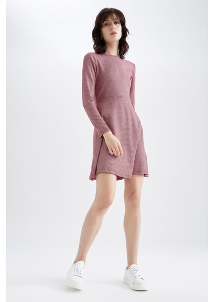 Regular Fit Bisiklet Yaka Kareli Mini Uzun Kollu Elbise N0323AZ20SP modelleri