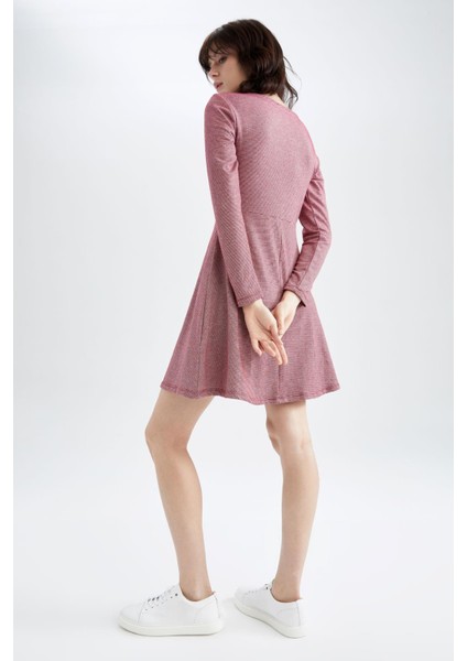 Regular Fit Bisiklet Yaka Kareli Mini Uzun Kollu Elbise N0323AZ20SP fırsatları