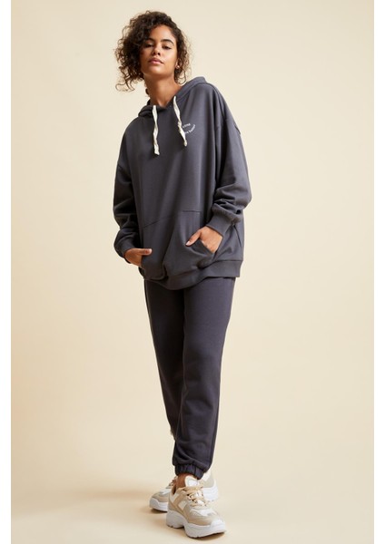 Organik Pamuklu Slogan Baskılı Relax Fit İçi Yumuşak Tüylü Jogger Eşofman Altı V2187AZ21AU