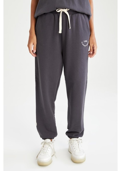 Organik Pamuklu Slogan Baskılı Relax Fit İçi Yumuşak Tüylü Jogger Eşofman Altı V2187AZ21AU