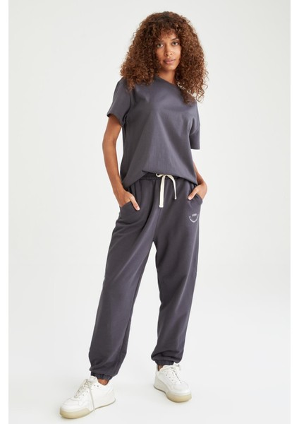 Organik Pamuklu Slogan Baskılı Relax Fit İçi Yumuşak Tüylü Jogger Eşofman Altı V2187AZ21AU