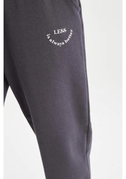 Organik Pamuklu Slogan Baskılı Relax Fit İçi Yumuşak Tüylü Jogger Eşofman Altı V2187AZ21AU