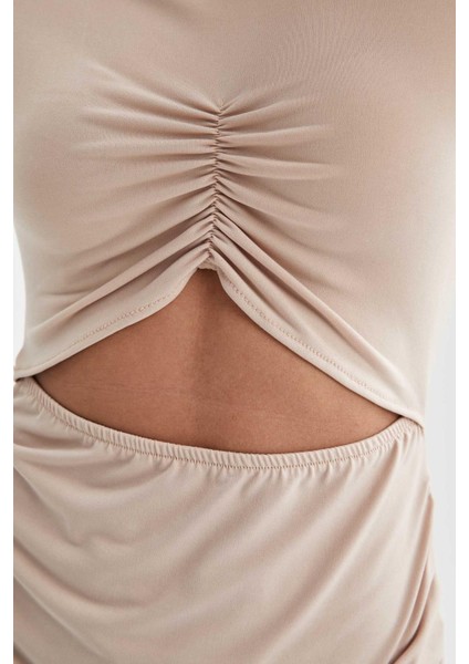 Bisiklet Yaka Göbek Dekolteli Uzun Kollu Mini Elbise Y0838AZ22SP fırsatları