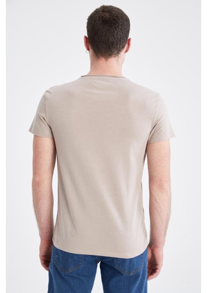 Slim Fit Bisiklet Yaka Basic Kısa Kollu Tişört M4790AZ22SP indirimleri