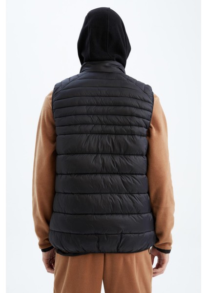 Fit Standart Fit Dik Yaka Ultra Hafif Cepli Puffer Şişme Yelek W7016AZ23SP