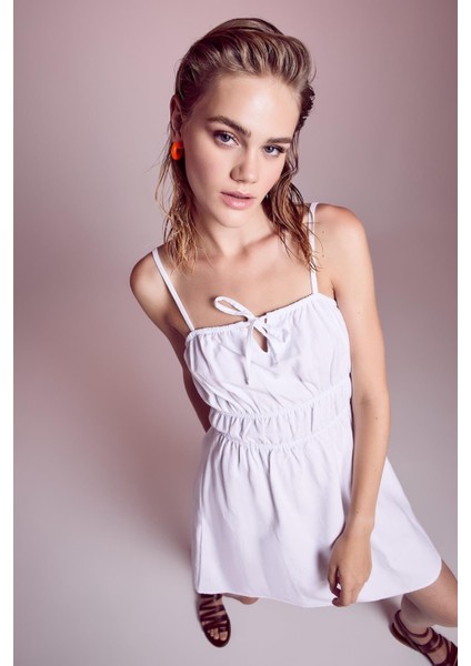 A Kesim Askılı Keten Karışımlı Beyaz Mini Elbise Y7717AZ22HS