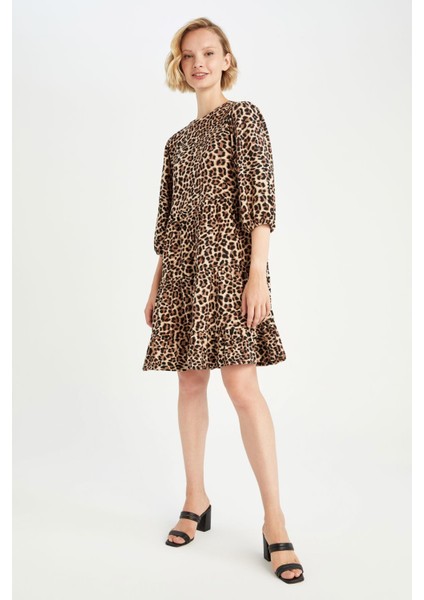 Bisiklet Yaka Leopar Desenli Gofre Dokulu Mini Balon Kollu Elbise Y7044AZ22HS fiyatları