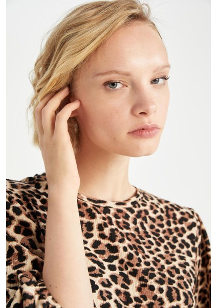 Bisiklet Yaka Leopar Desenli Gofre Dokulu Mini Balon Kollu Elbise Y7044AZ22HS indirimleri