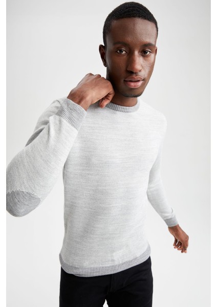 Slim Fit Bisiklet Yaka Yamalı Kol Detaylı Triko Kazak R1110AZ22WN