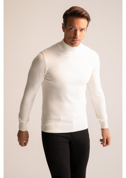Slim Fit Yarım Balıkçı Yaka Triko Kazak R1127AZ22WN modelleri