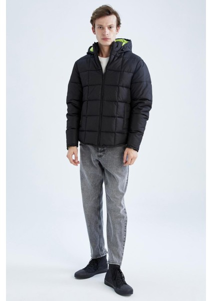 Regular Fit Çıkarılabilir Kapüşonlu Neon Detaylı Su İtici Şişme Mont U2417AZ22WN