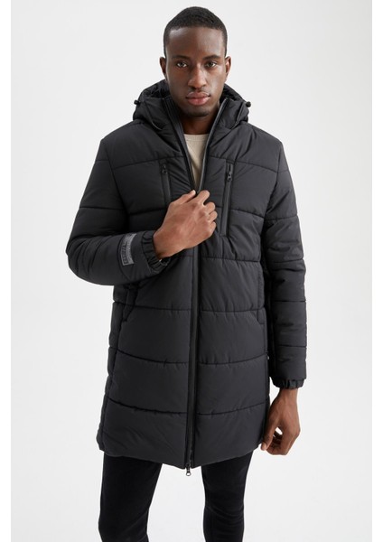 Regular Fit Kapüşonlu Baskılı Rüzgar ve Su Geçirmez Uzun Mont Parka U3261AZ22CW