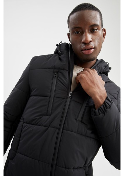 Regular Fit Kapüşonlu Baskılı Rüzgar ve Su Geçirmez Uzun Mont Parka U3261AZ22CW