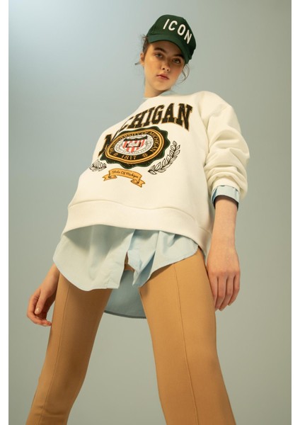 Oversize Fit Bisiklet Yaka Sweatshirt Y6942AZ22AU