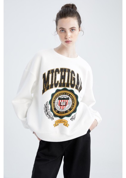 Oversize Fit Bisiklet Yaka Sweatshirt Y6942AZ22AU modelleri