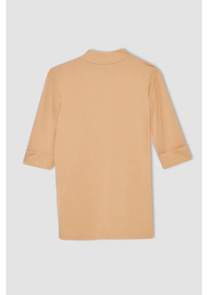 Slim Fit Yarım Balıkçı Yaka Kısa Kollu Tişört V6845AZ22AU