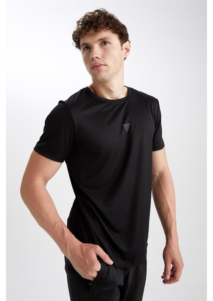 Fit Slim Fit Bisiklet Yaka Sporcu Tişört X6142AZ22AU