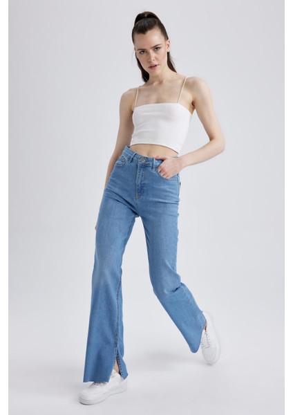 Slim Flare Fit İspanyol Paça Yüksek Bel Yırtmaçlı Jean Pantolon A2224AX23SP fırsatları